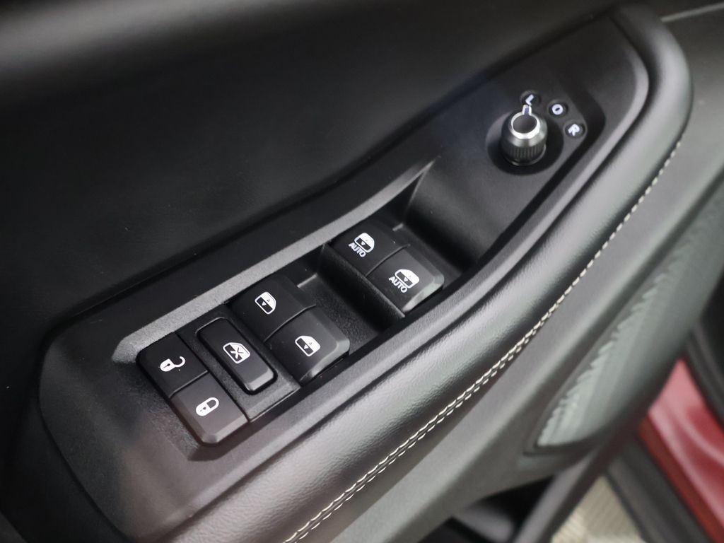 Used 2023 Red Jeep Laredo image 37