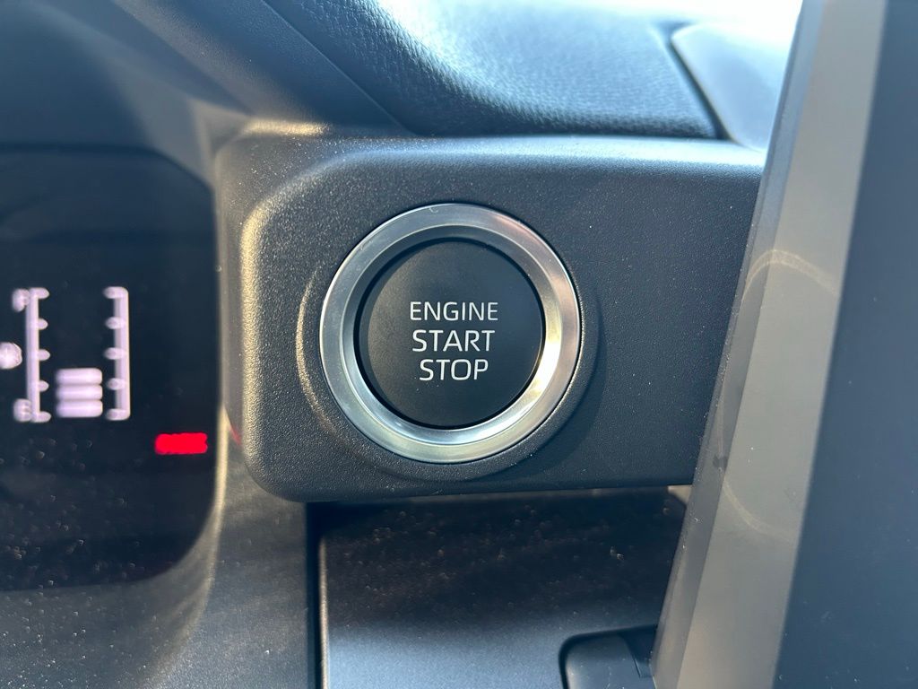 Thumbnail: 2025 Toyota 4Runner - 28