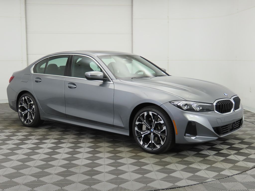 Thumbnail: 2026 BMW 3 Series - 3