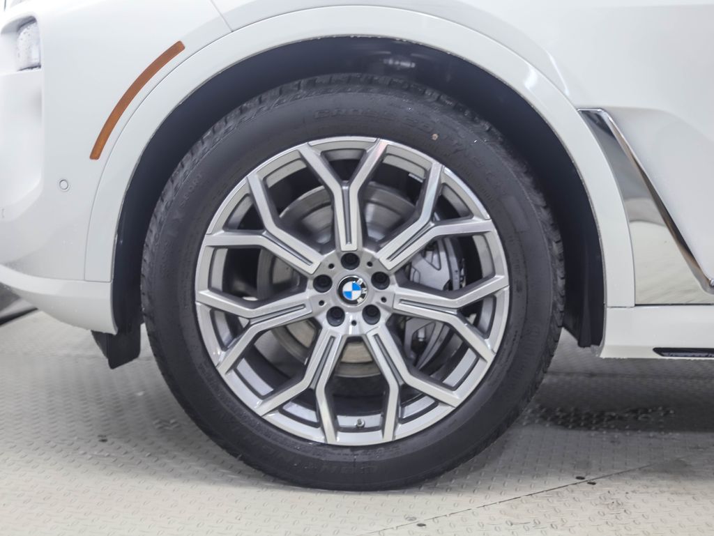 Thumbnail: 2026 BMW X7 - 2
