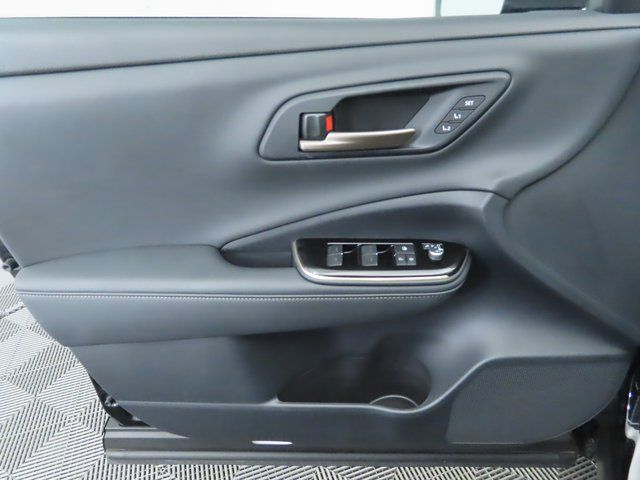 Thumbnail: 2025 Toyota Crown Signia - 25