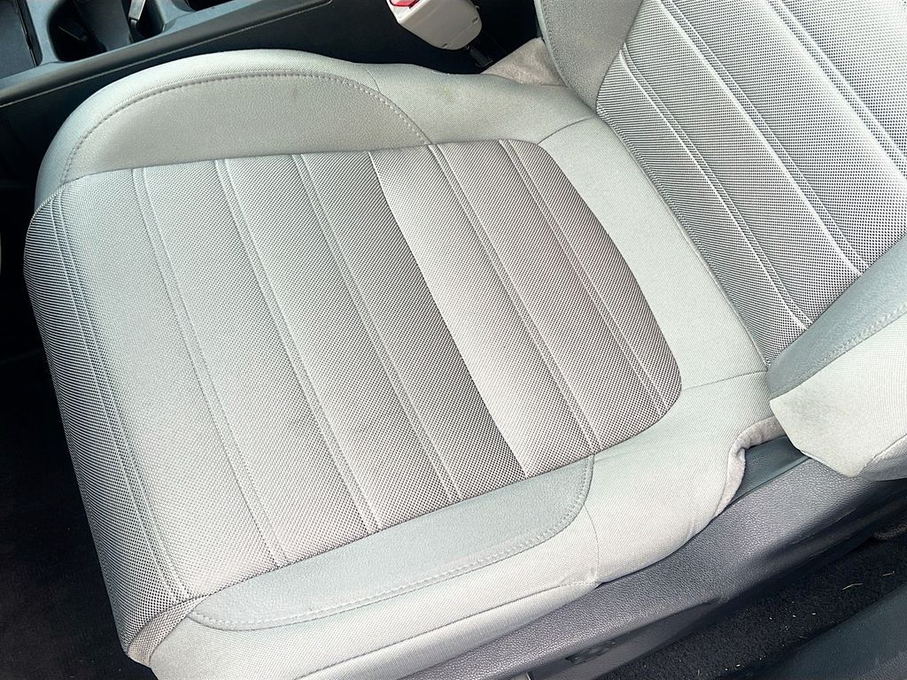 Used 2021 Silver Honda EX image 19
