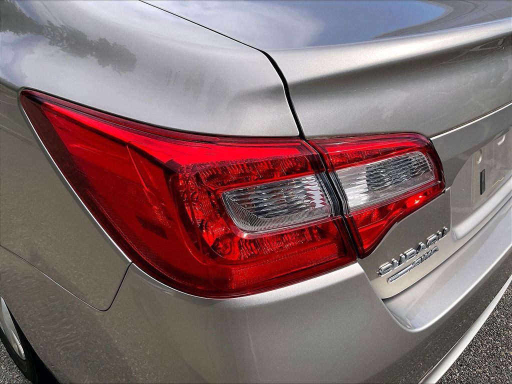 2016 Subaru Legacy — photo 23