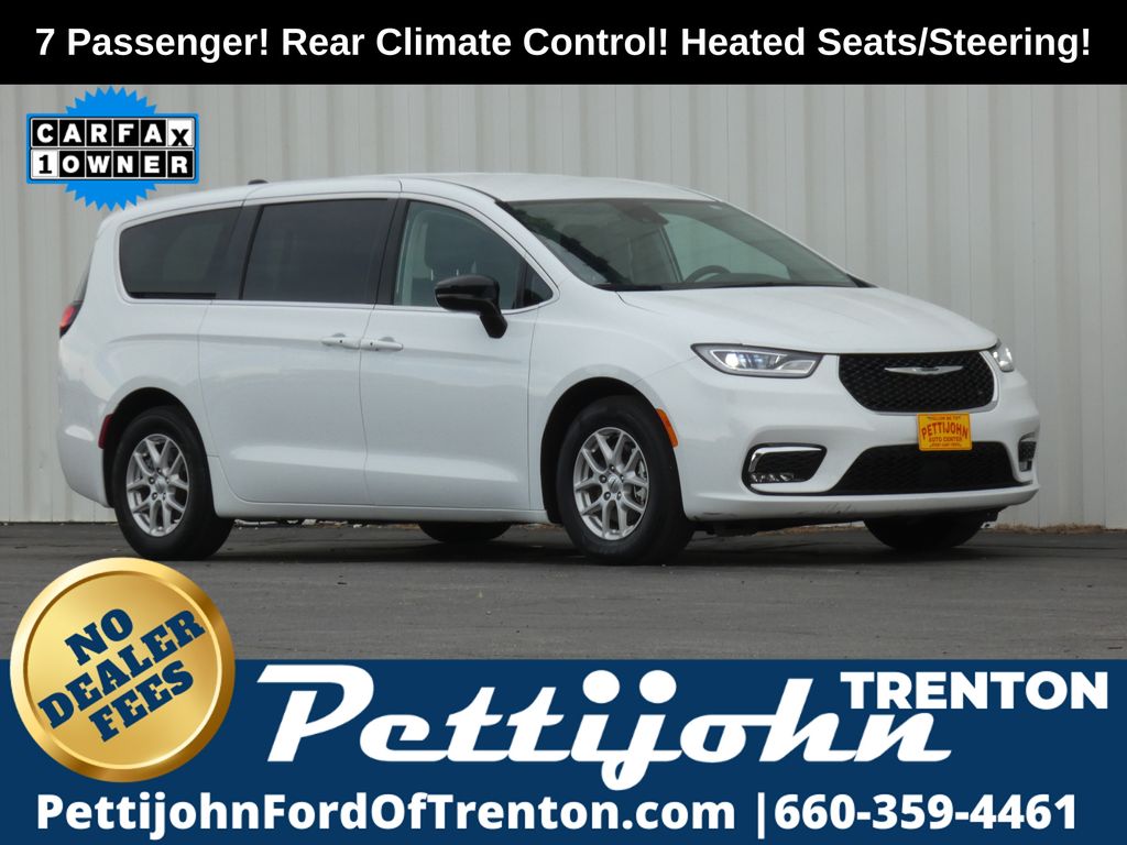 Bright White Clearcoat 2024 Chrysler Pacifica Minivan Front-Wheel Drive 9-Speed Automatic