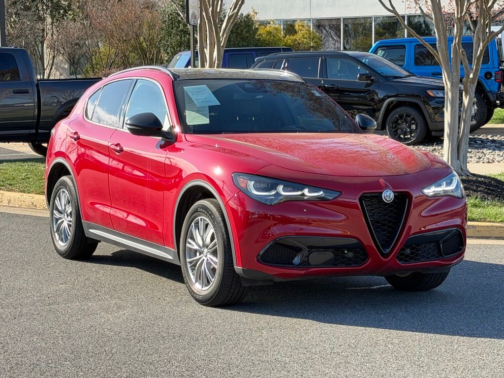 2024 Alfa Romeo Stelvio Sprint AWD