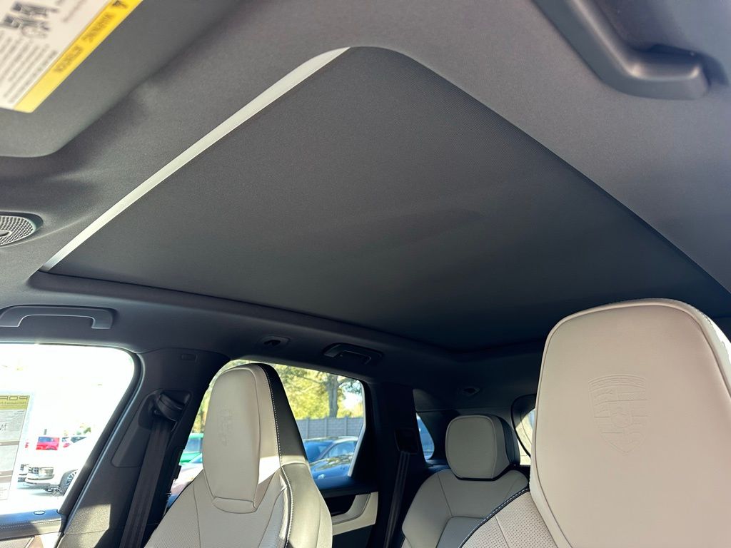 Thumbnail: 2026 Porsche Cayenne - 24