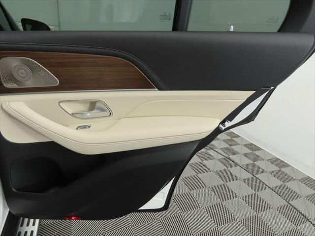 Thumbnail: 2026 Mercedes-Benz GLE - 27