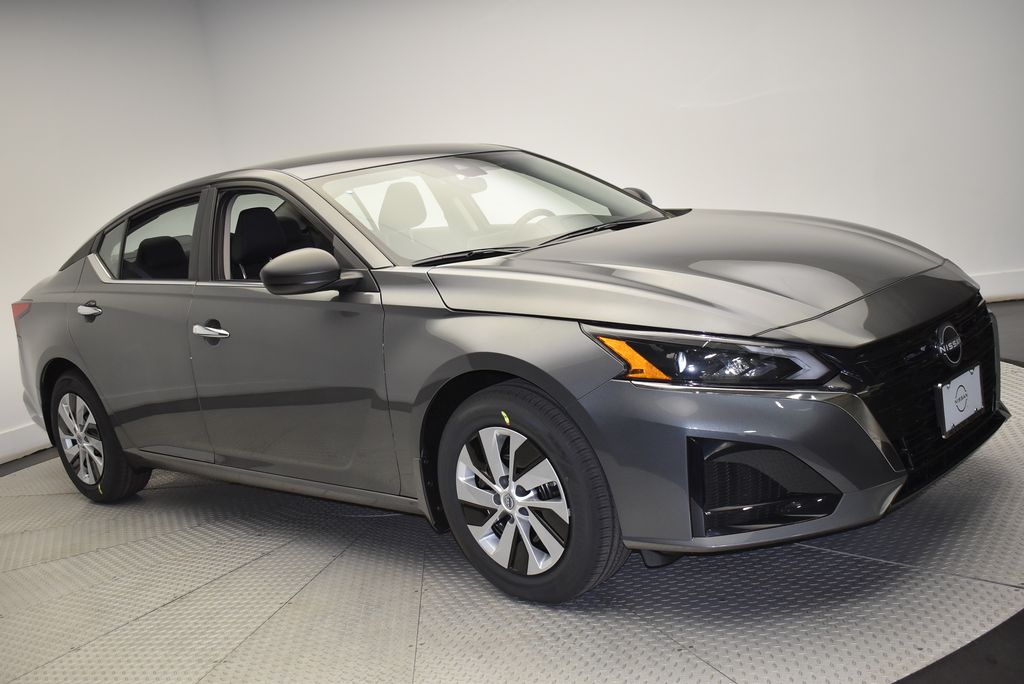 Thumbnail: 2025 Nissan Altima - 3