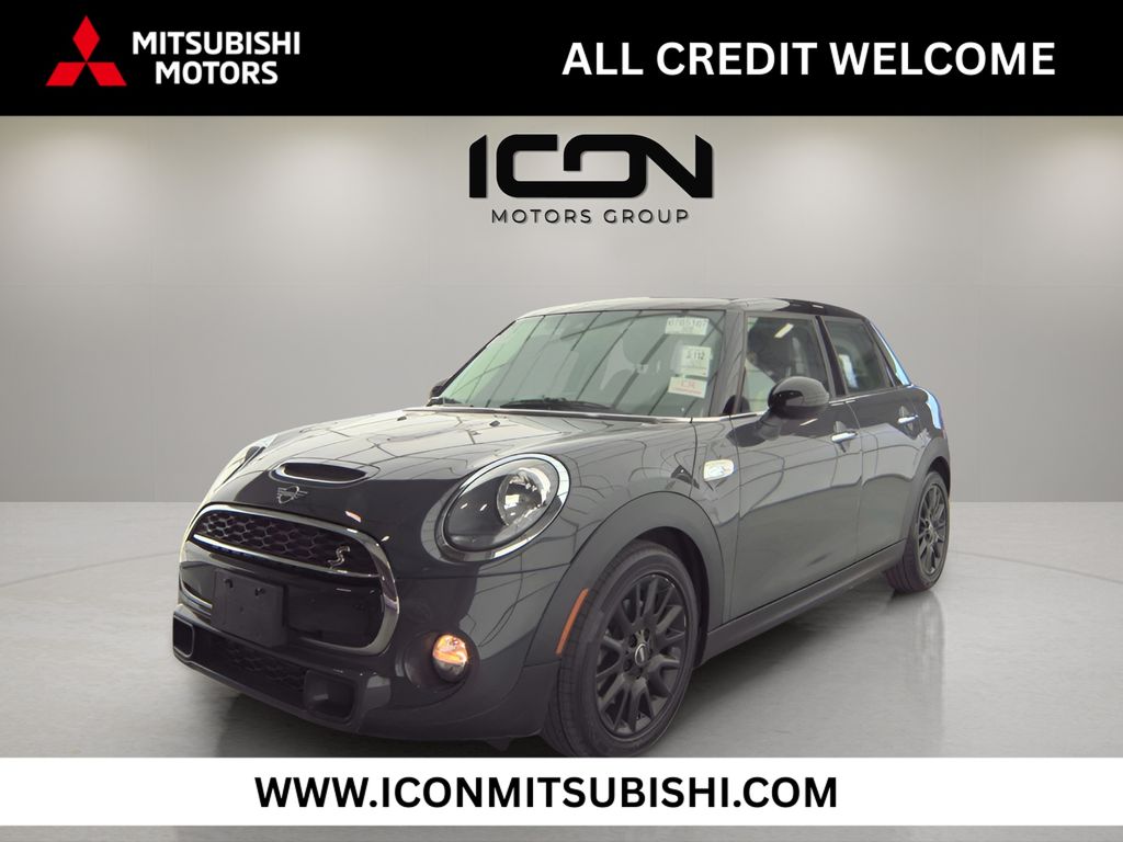 Moonwalk Gray Metallic 2019 MINI Cooper Hatchback Front-Wheel Drive 6-Speed Automatic