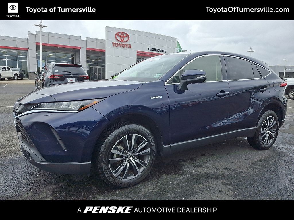 2021 Toyota Venza LE Hero Image