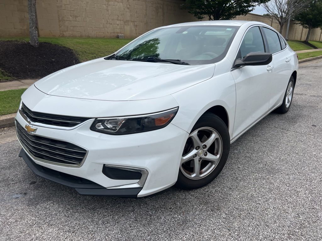 Summit White 2018 Chevrolet Malibu LS FWD Sedan Front-Wheel Drive 6-Speed Automatic