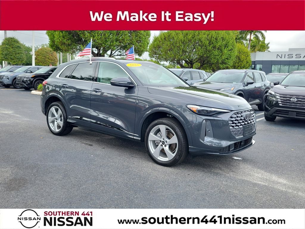 Daytona Gray Metallic 2025 Audi Q5 quattro Premium Plus 40 TFSI SUV / Crossover All-Wheel Drive 7-Speed Automatic