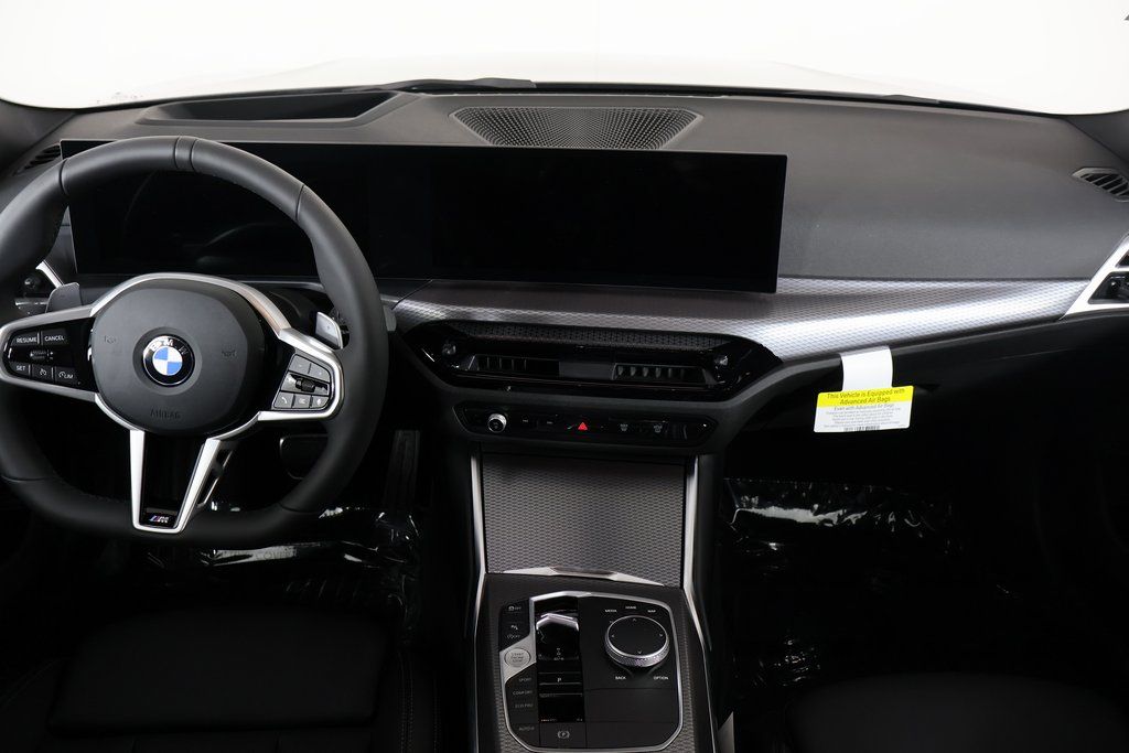 Thumbnail: 2026 BMW 3 Series - 4