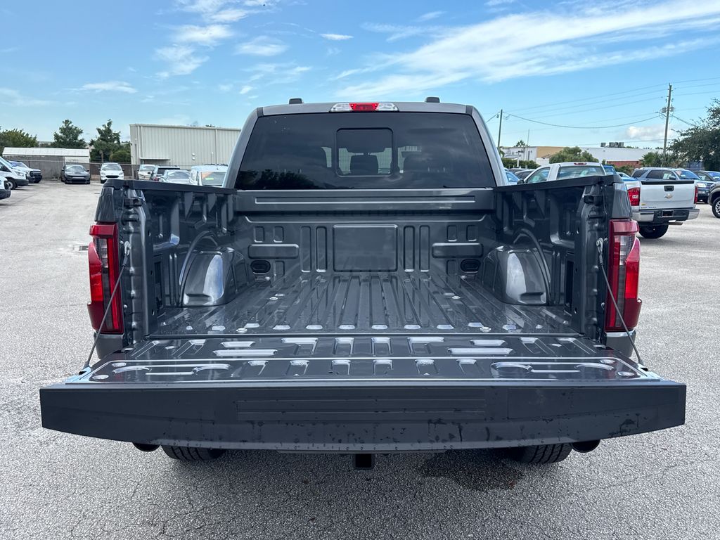 New 2026 Gray Ford XLT image 21