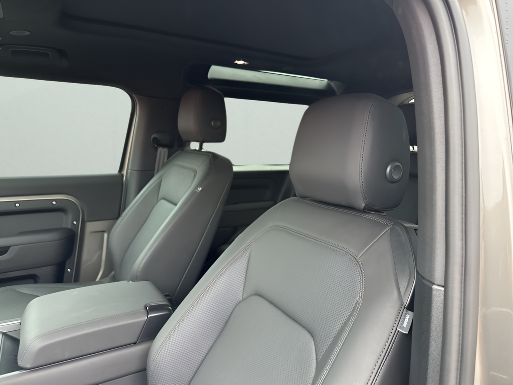 Used Car 2025 Land Rover Defender 90  S For Sale Under $60,000 In Austin, Texas