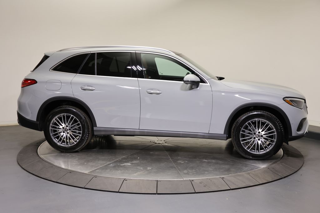Thumbnail: 2026 Mercedes-Benz GLC - 8