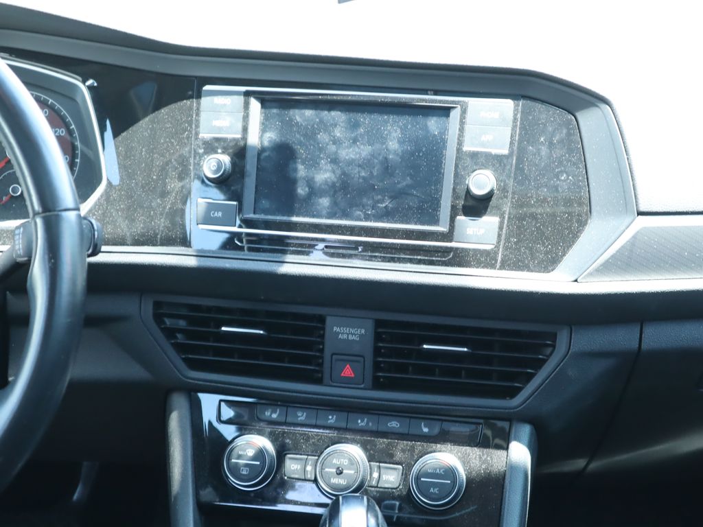 2019 Volkswagen Jetta SE 8