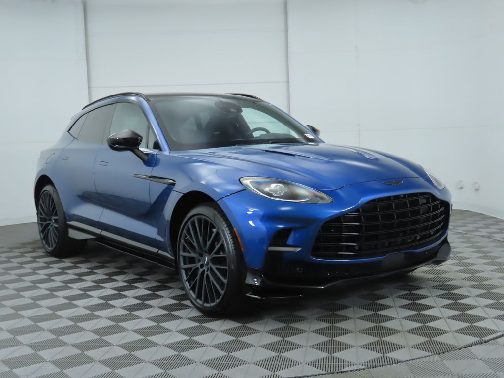 2024 Aston Martin DBX 707 3