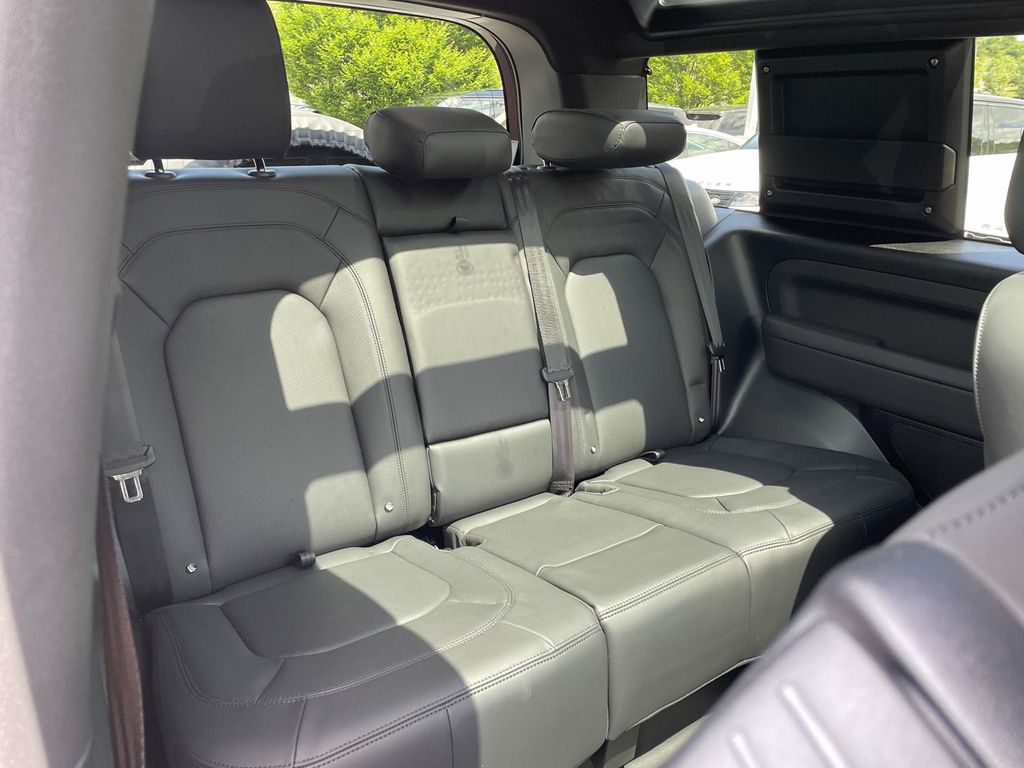 New 2026 Red Land Rover X-Dynamic SE image 19