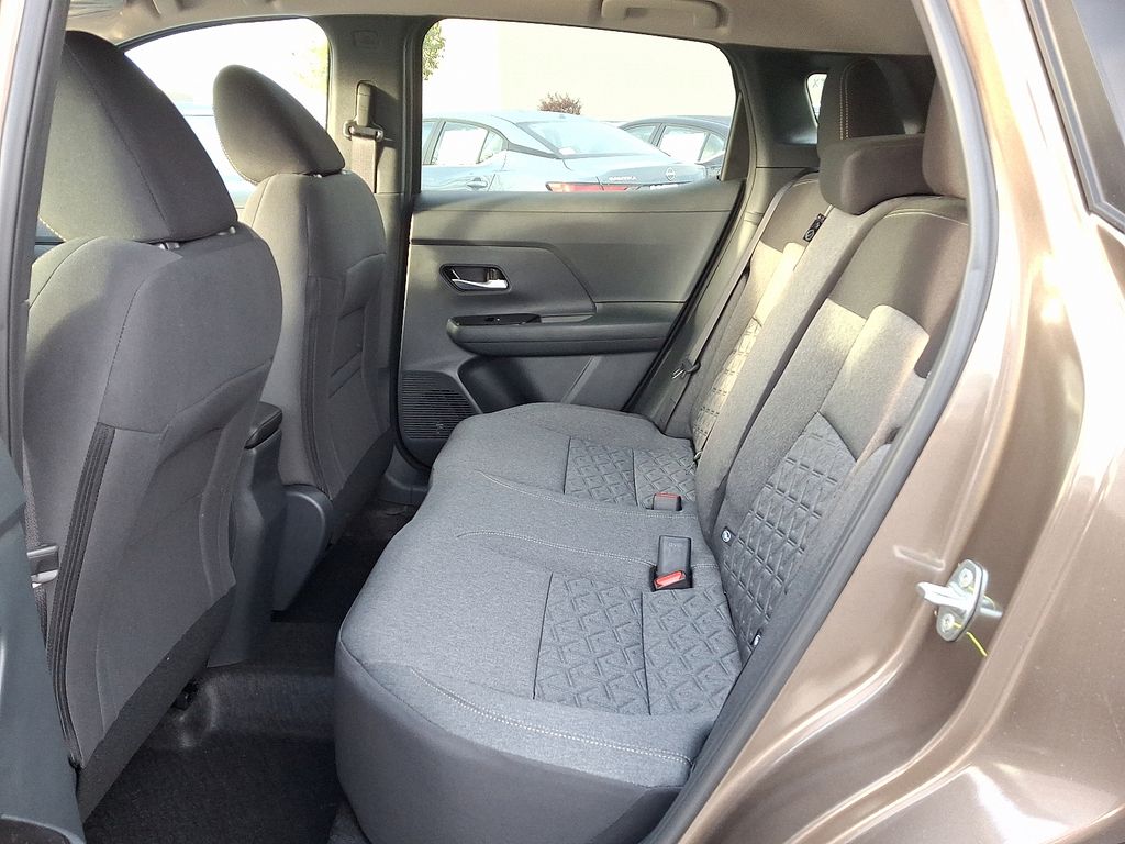 Thumbnail: 2026 Nissan Kicks - 5