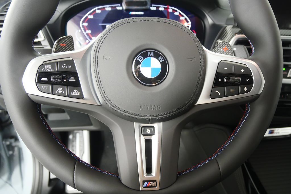 Thumbnail: 2025 BMW X4 - 19