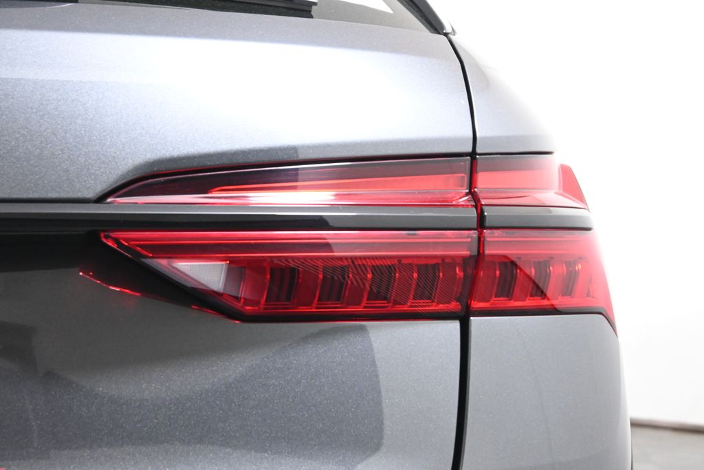 Thumbnail: 2023 Audi RS 6 - 13