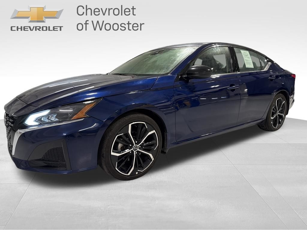 Deep Blue Pearl 2024 Nissan Altima 2.5 SR FWD Sedan Front-Wheel Drive Continuously Variable Transmission