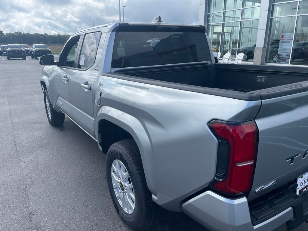 2025 Toyota Tacoma SR5 Double Cab photo 6
