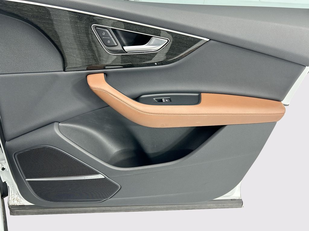 Thumbnail: 2023 Audi Q7 - 24