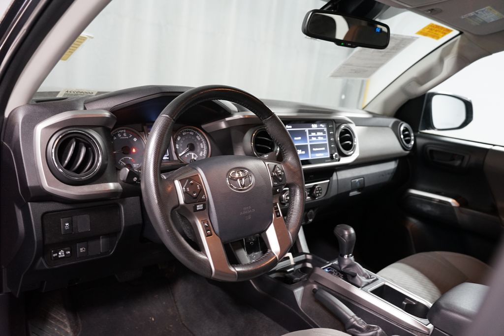 Thumbnail: 2020 Toyota Tacoma - 7