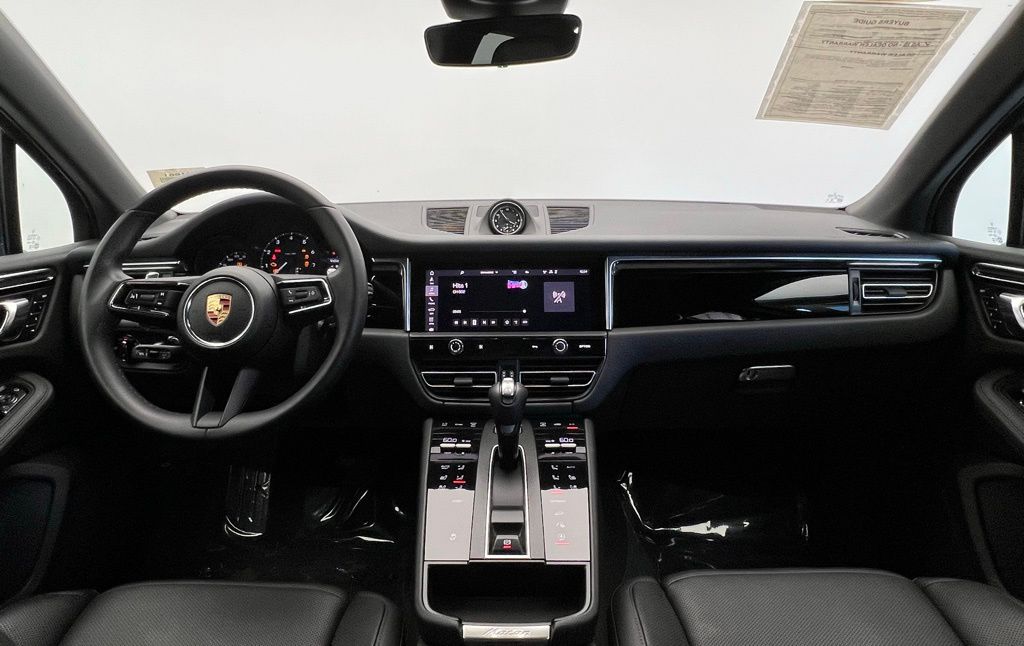 2024 Porsche Macan  6