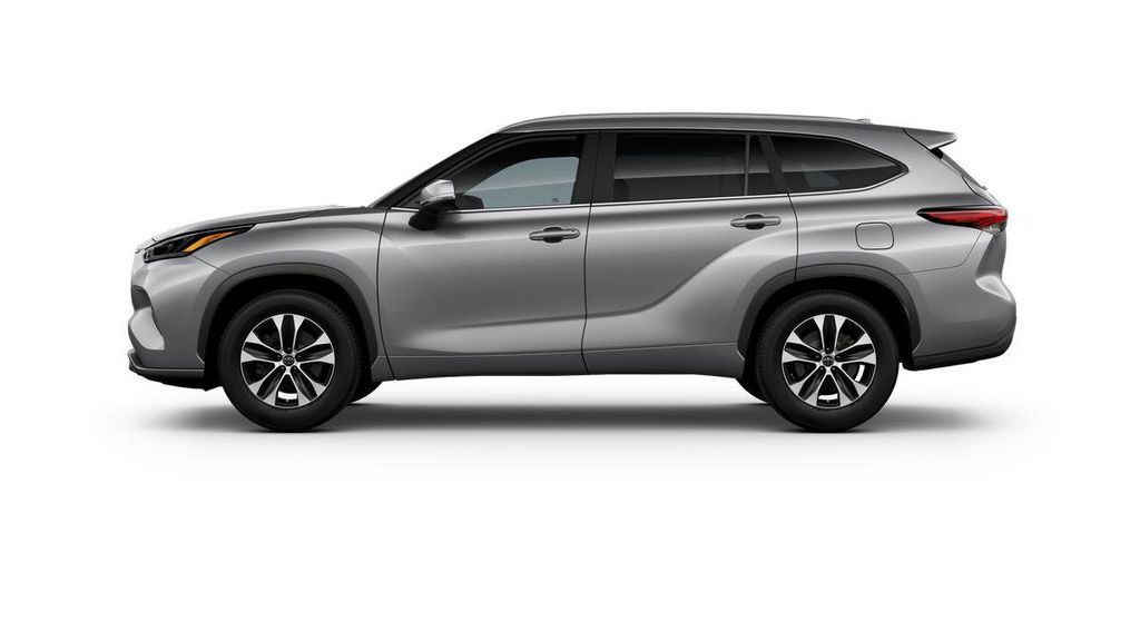 Thumbnail: 2025 Toyota Highlander - 4