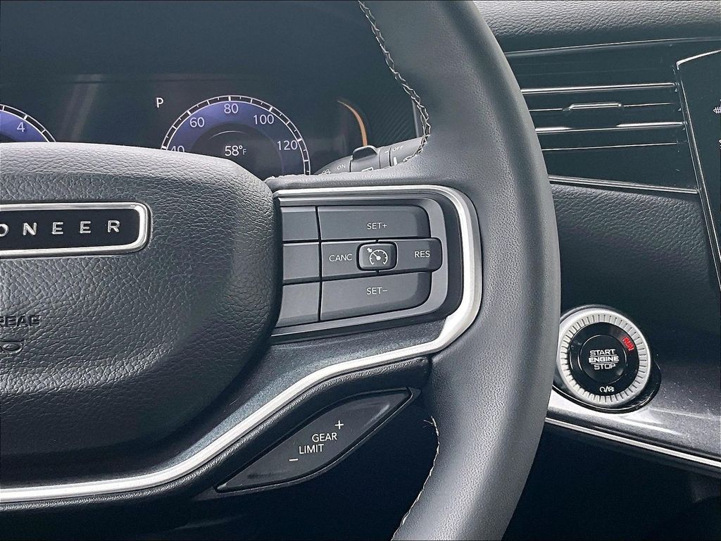 2024 Jeep Wagoneer L — photo 24