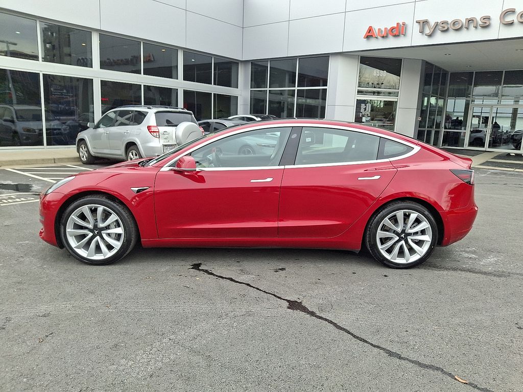 Thumbnail: 2019 Tesla Model 3 - 7