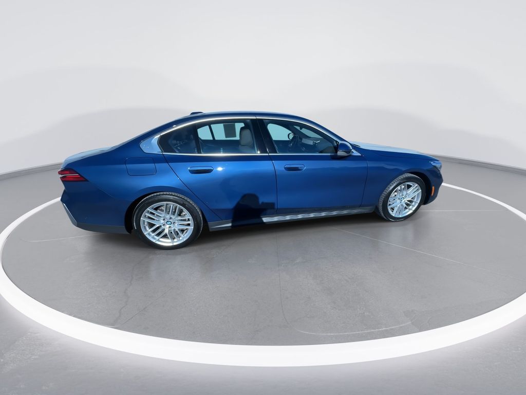 2024 BMW 5 Series 530i xDrive 9