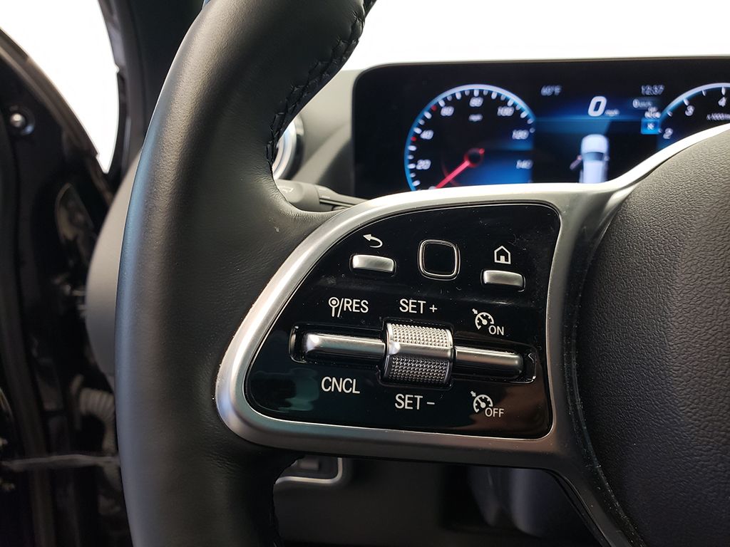 Thumbnail: 2023 Mercedes-Benz GLA - 18