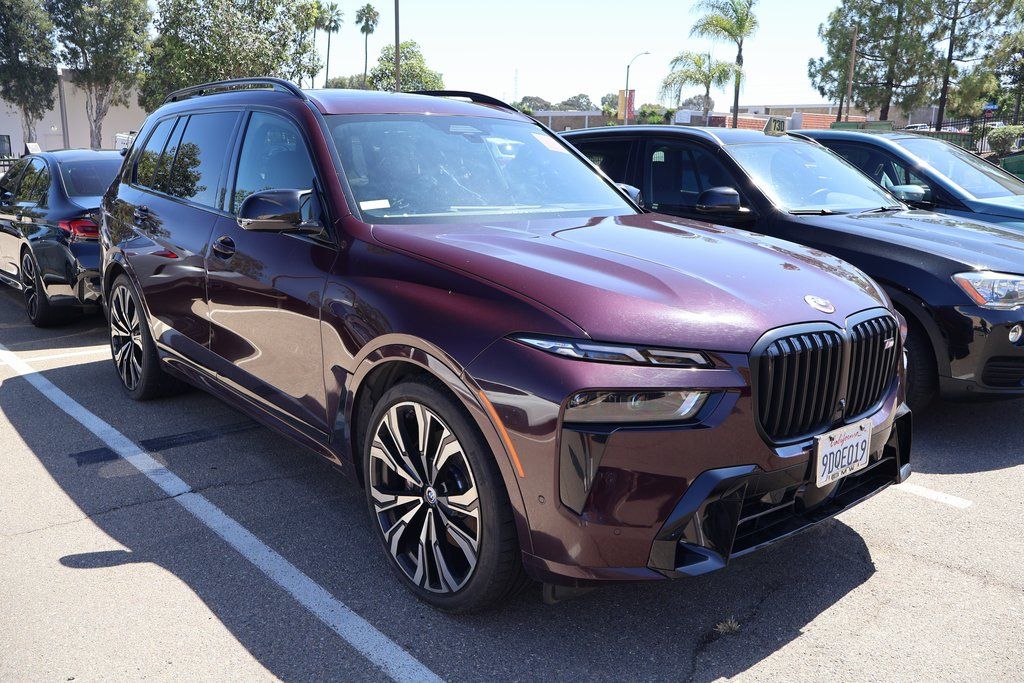 Thumbnail: 2023 BMW X7 - 4