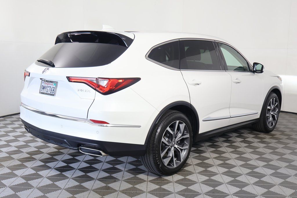 Thumbnail: 2024 Acura MDX - 4