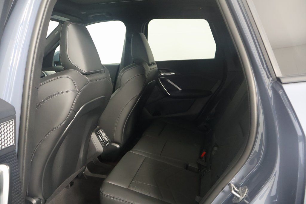 Thumbnail: 2025 BMW X1 - 6
