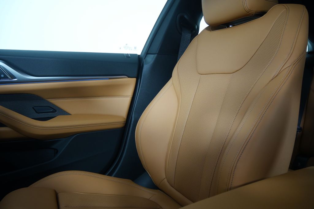 Thumbnail: 2026 BMW i4 - 24