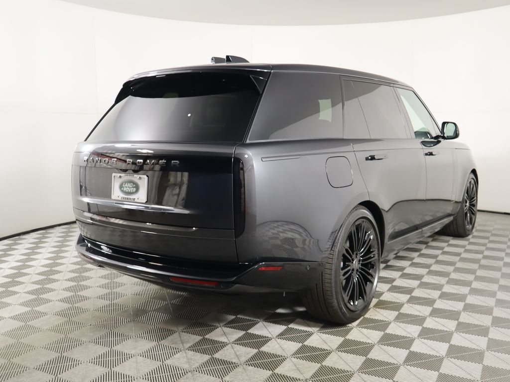 2025 Land Rover Range Rover SE 5