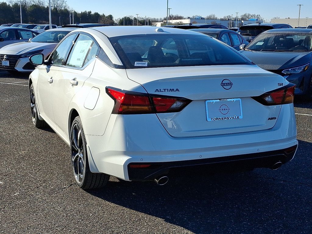 Thumbnail: 2025 Nissan Altima - 3