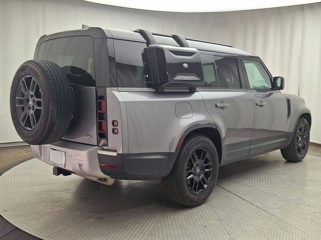 Thumbnail: 2023 Land Rover Defender - 4