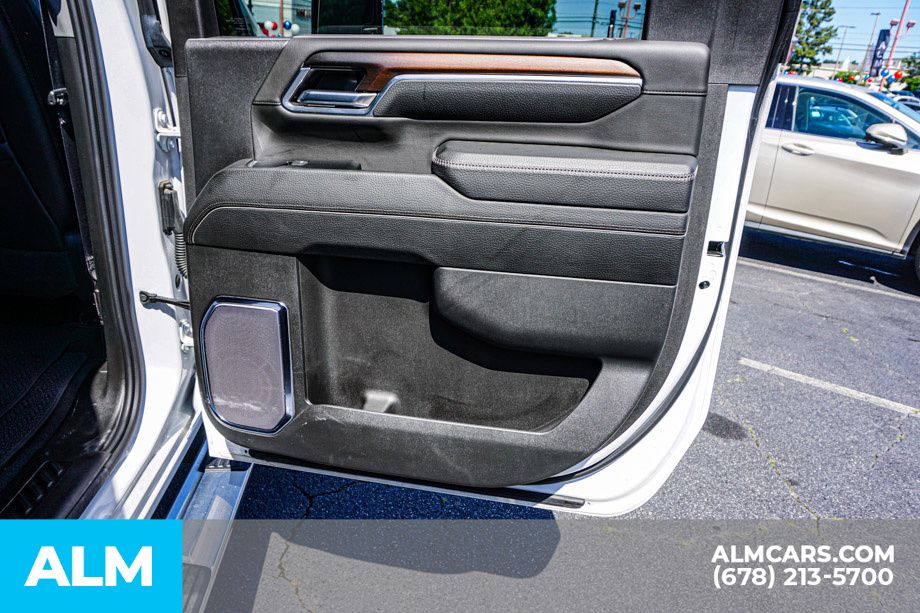 Used 2024 White GMC Denali image 58