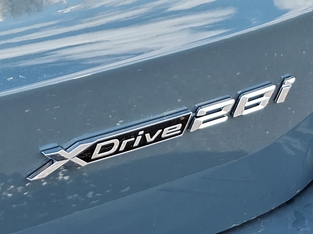 2025 BMW X1 xDrive28i 12
