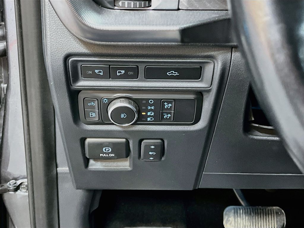 Used 2021 Gray Metallic Ford Platinum image 10