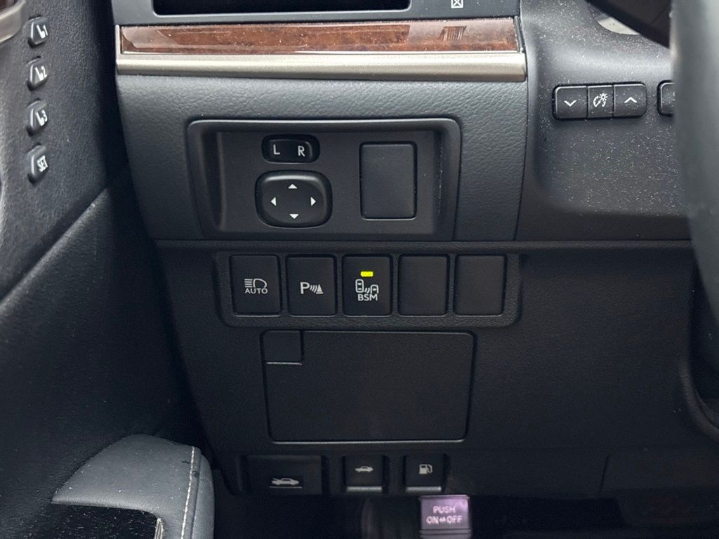 Used 2017 Lexus ES Sedan