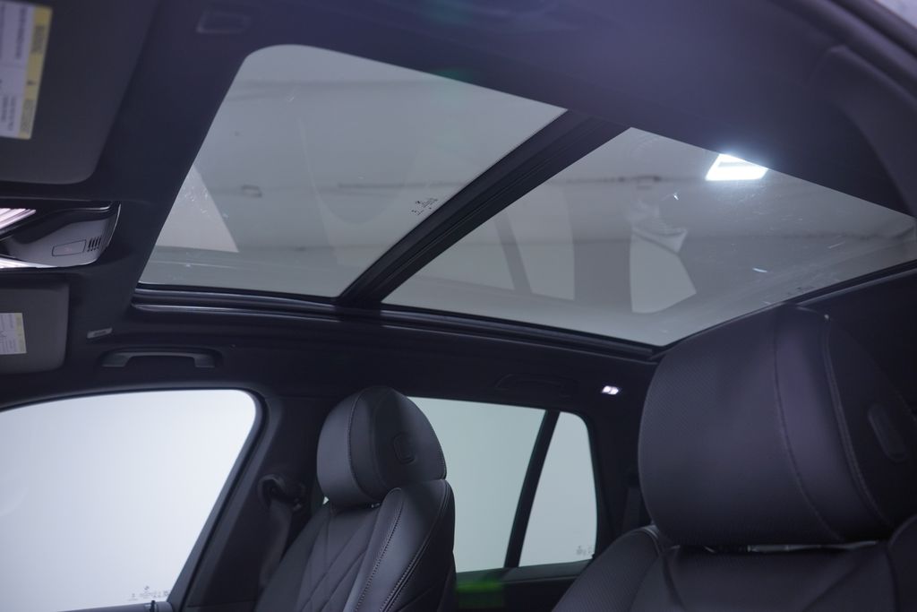 Thumbnail: 2026 BMW X5 - 8