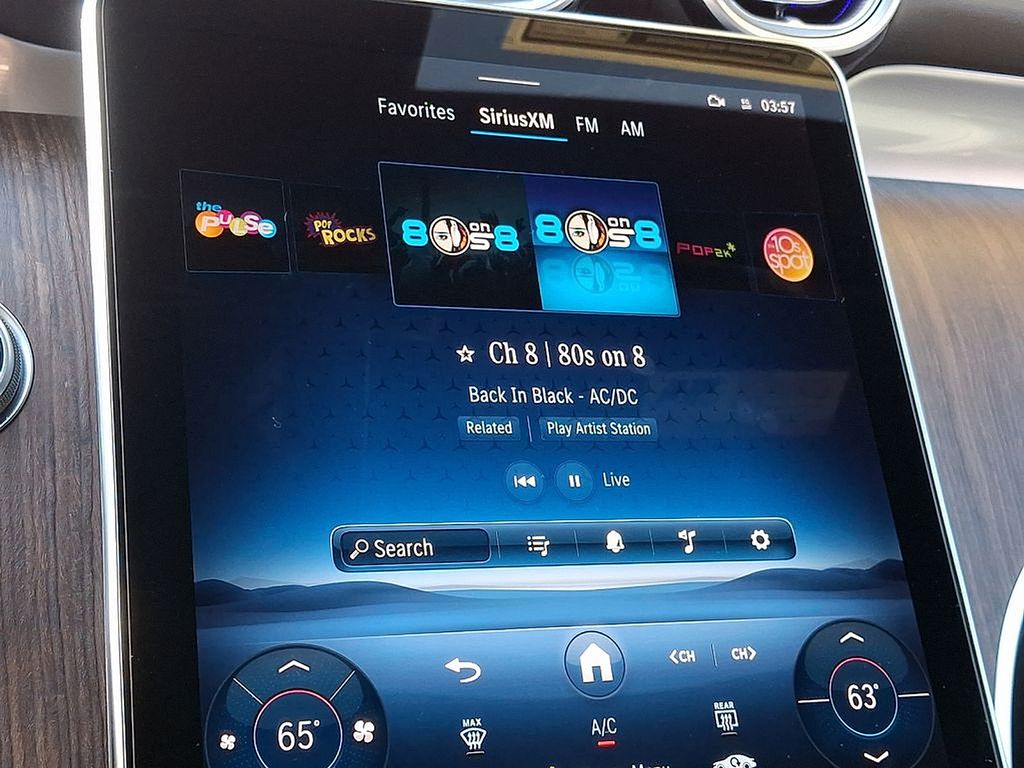 Thumbnail: 2025 Mercedes-Benz GLC - 13