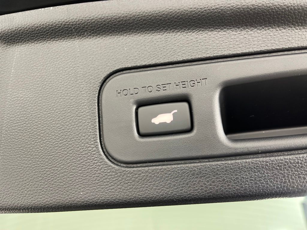Thumbnail: 2026 Acura MDX - 25
